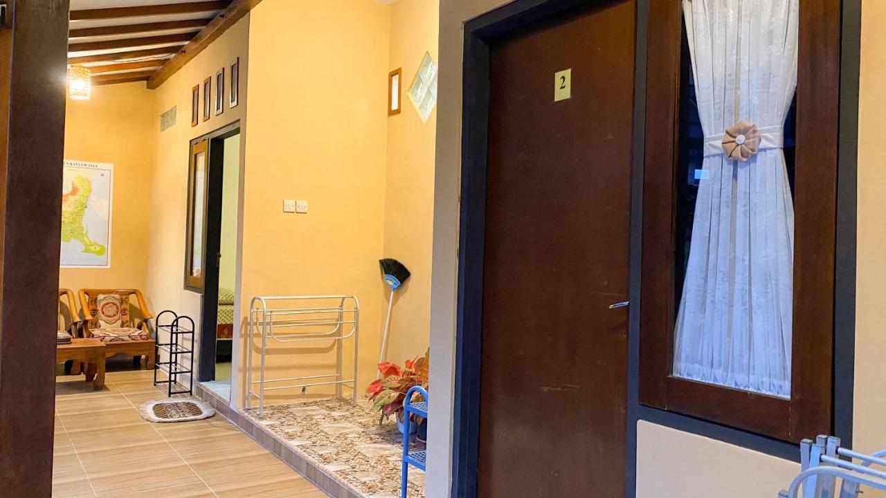 Nitha Homestay Banyuwangi  Esterno foto