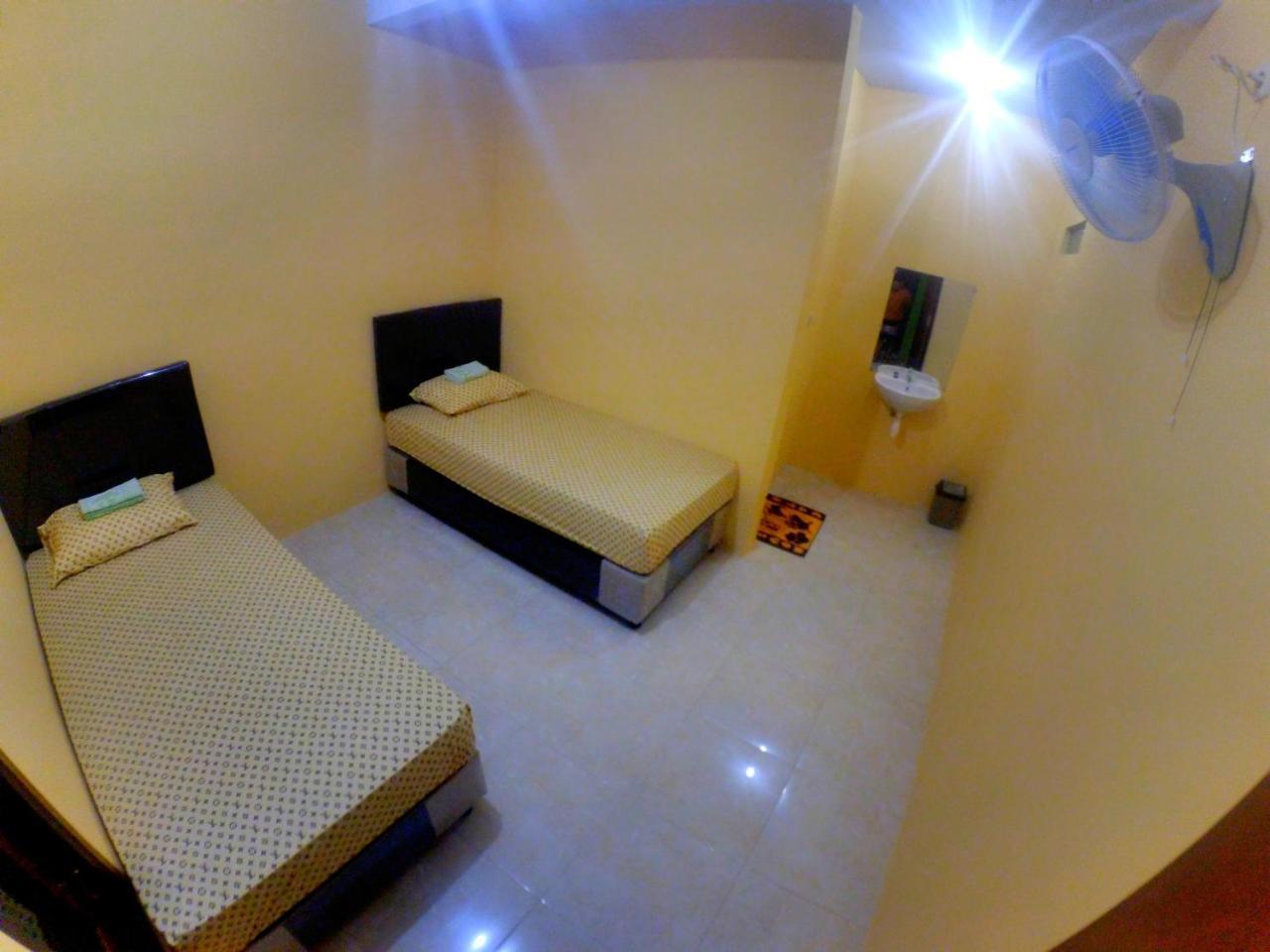 Nitha Homestay Banyuwangi  Esterno foto